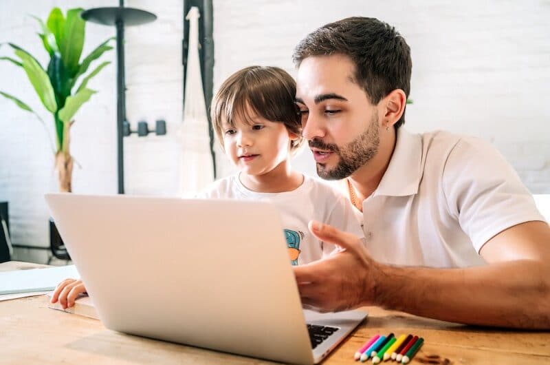 Jeu en ligne enfant : Est-ce une bonne idée d’activité ?