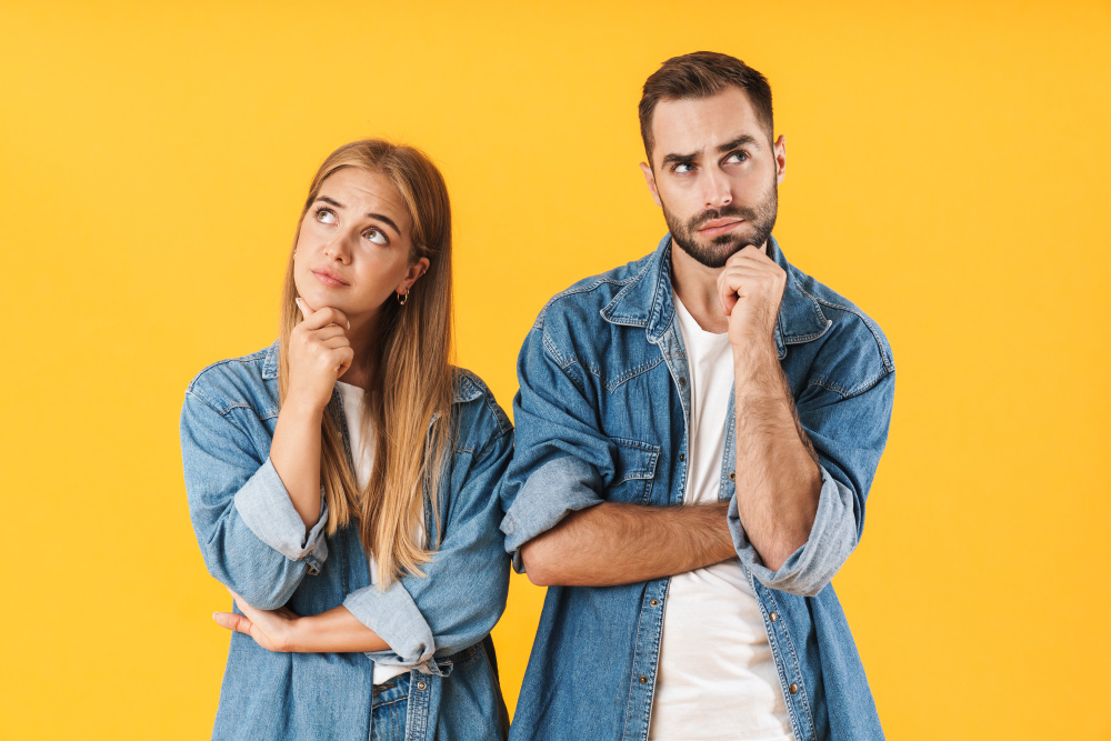 un homme et une femme qui doutent